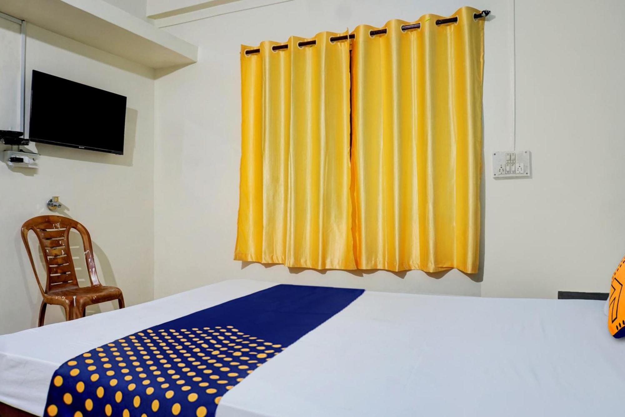 Spot On Samadhan Lodge Pune Bagian luar foto